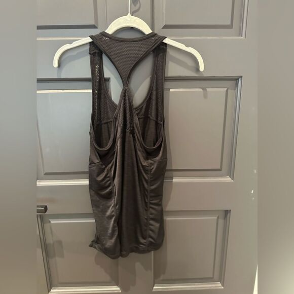 Set of 2 black sports tops - Picture 8 of 9